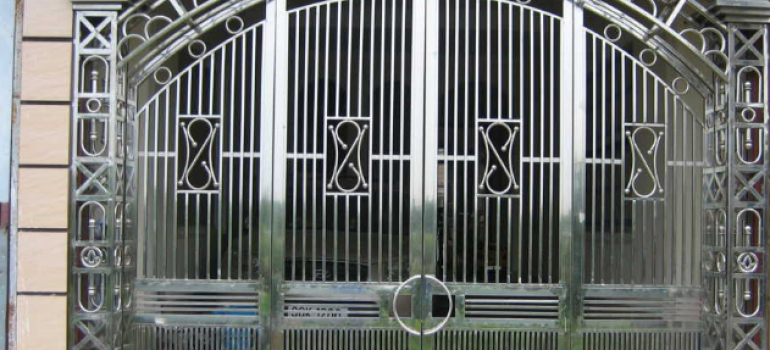bí kíp sửa cửa sắt bị xệ đơn giản